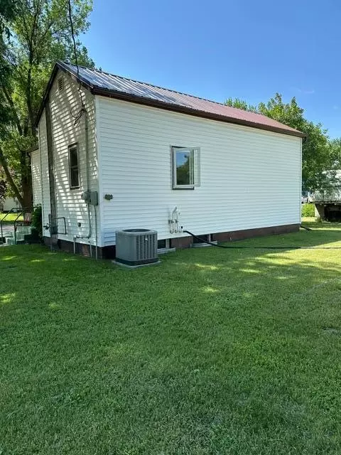 Exterior - 501 Jefferson Ave, Argyle, MN 56713 photo 3 of 5