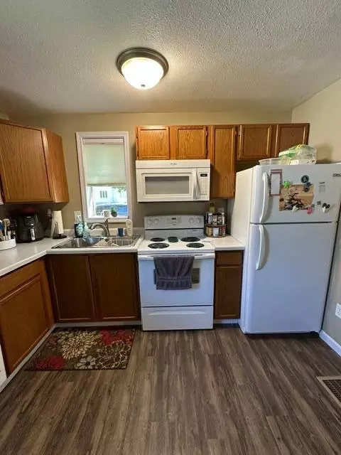 Kitchen - 501 Jefferson Ave, Argyle, MN 56713 photo 2 of 3