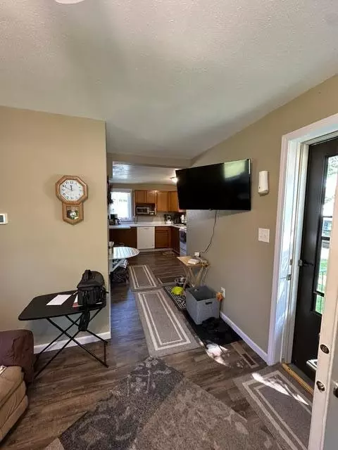 Entry Way - 501 Jefferson Ave, Argyle, MN 56713 photo 2 of 3