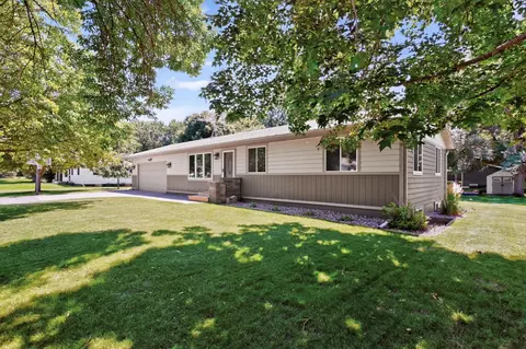 1912 Parkview Rd NE, Alexandria, MN 56308