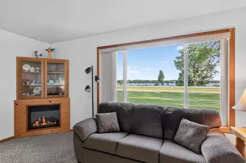 Living - 14790 Garden Loop, Osakis, MN 56360 photo 3 of 4