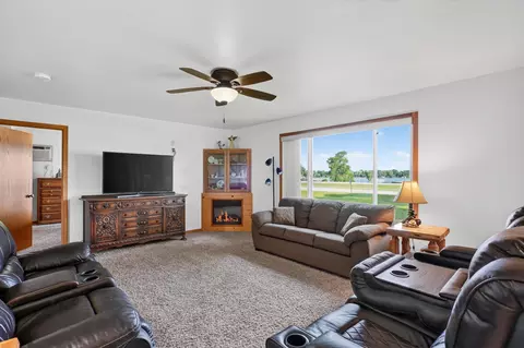 Living - 14790 Garden Loop, Osakis, MN 56360 photo 2 of 4