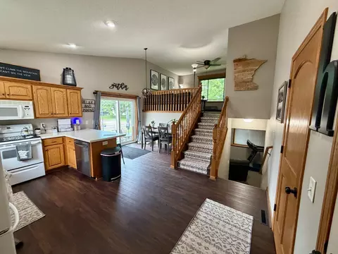 335 Pheasant Dr, Sartell, MN 56377