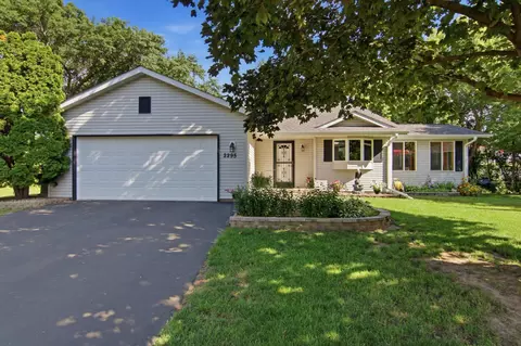 2295 Ariel Ct N, North Saint Paul, MN 55109