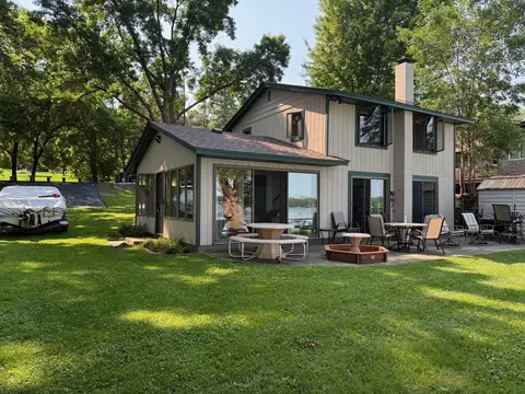 18146 Raymond Ave, Richmond, MN 56368
