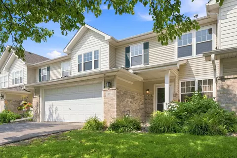 11216 204th St W, Lakeville, MN 55044