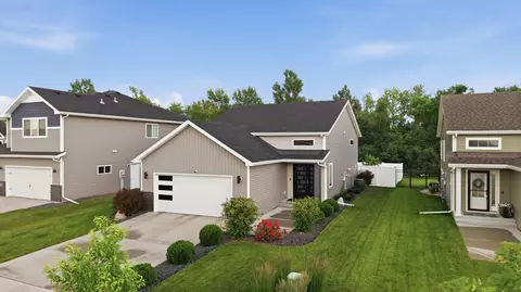 5848 Deb Dr W, West Fargo, ND 58078