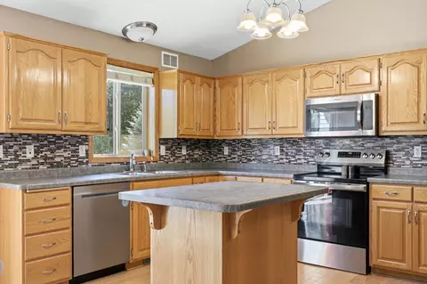 Kitchen - 15838 100th St SE, Becker, MN 55308 photo 2 of 4