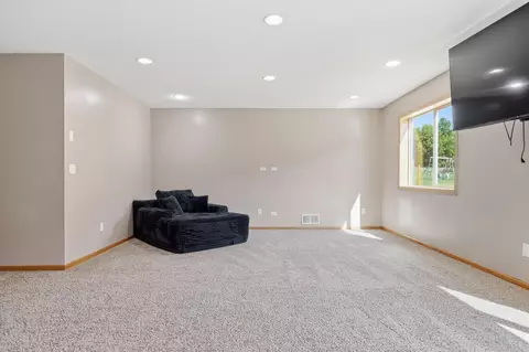Living - 15838 100th St SE, Becker, MN 55308 photo 5 of 6