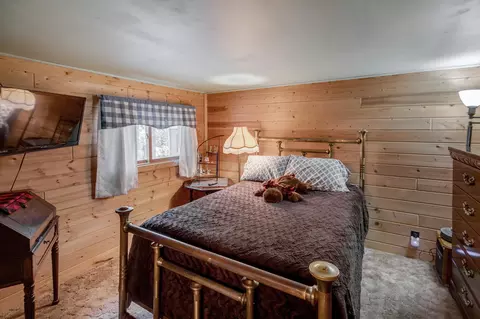 Bedroom - 213 3rd St N, Hackensack, MN 56452 photo 2 of 4