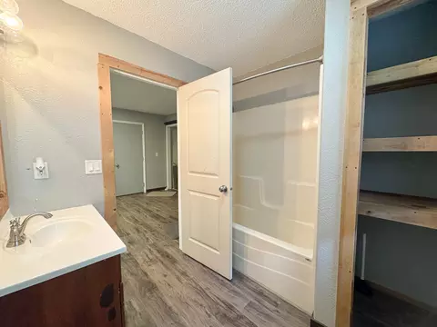 Bath - 117 3rd St NE, Barnesville, MN 56514 photo 2 of 2