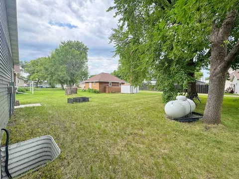Exterior - 117 3rd St NE, Barnesville, MN 56514 photo 8 of 10