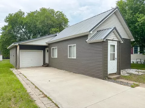 Exterior - 117 3rd St NE, Barnesville, MN 56514 photo 2 of 10