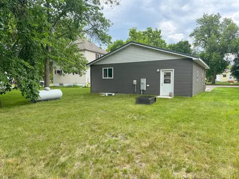 Exterior - 117 3rd St NE, Barnesville, MN 56514 photo 6 of 10