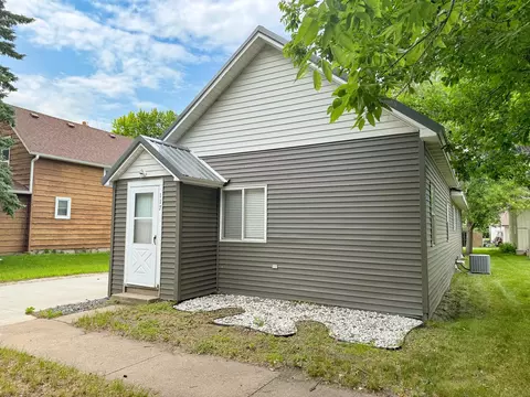 Exterior - 117 3rd St NE, Barnesville, MN 56514 photo 3 of 10