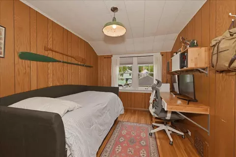 Bedroom - 3909 W 5th St, Duluth, MN 55807 photo 3 of 5