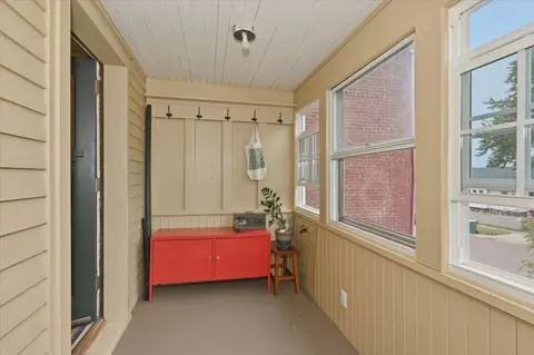 Exterior - 3909 W 5th St, Duluth, MN 55807 photo 3 of 6