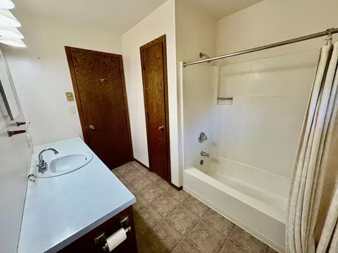 Bath - 440 Chilgren Ave, Williams, MN 56686 photo 1 of 2