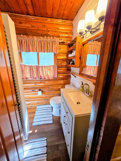 Bath - 51812 Becker Rd, Bigfork, MN 56628 photo 3 of 5