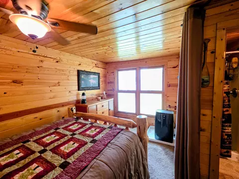 Bedroom - 51812 Becker Rd, Bigfork, MN 56628 photo 2 of 7