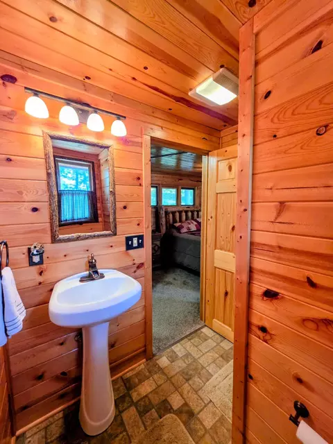 Bath - 51812 Becker Rd, Bigfork, MN 56628 photo 2 of 5