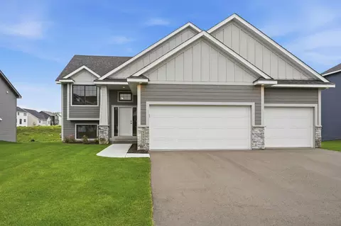 17750 Empire Trl, Lakeville, MN 55044