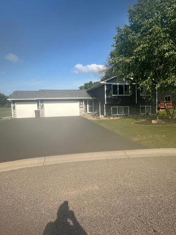 2459 Hynes Ave N, Oakdale, MN 55128