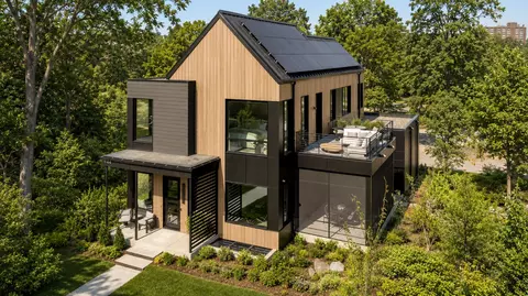 2195 Watertown Rd, Orono, MN 55356