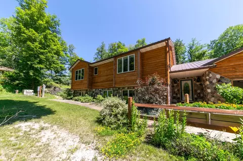 23354 Stark Rd, Cohasset, MN 55721