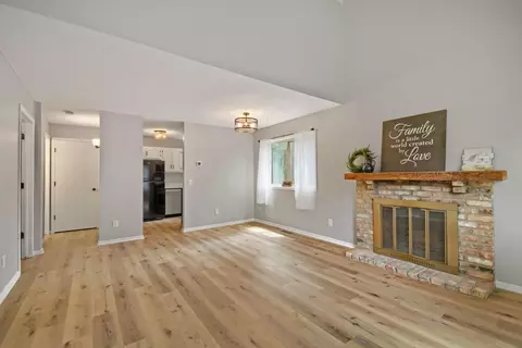 5401 W Brenner Pass, Fridley, MN 55432