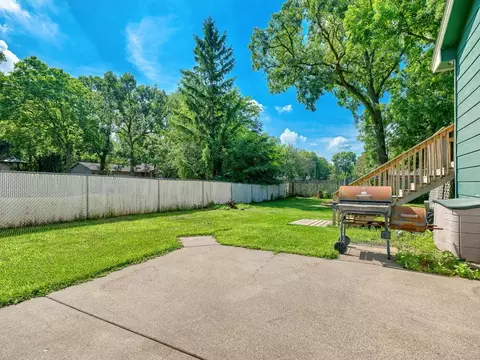 Exterior - 5901 114th Pl N, Champlin, MN 55316 photo 3 of 4