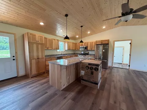 Kitchen - 22859 285th Ave, Akeley, MN 56433 photo 2 of 3