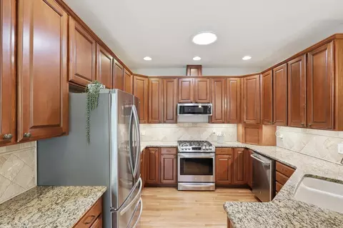 Kitchen - 4910 Steeplechase Ct #39, Eagan, MN 55122 photo 1 of 5