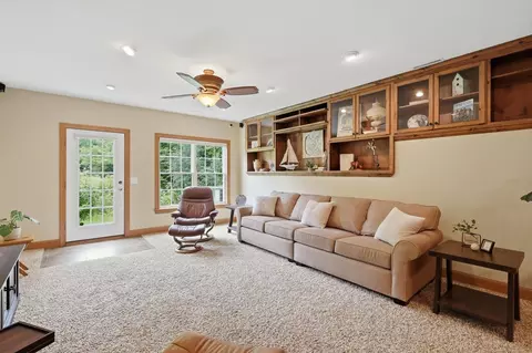 Living - 4910 Steeplechase Ct #39, Eagan, MN 55122 photo 4 of 5