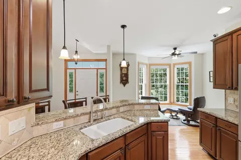 Kitchen - 4910 Steeplechase Ct #39, Eagan, MN 55122 photo 2 of 5