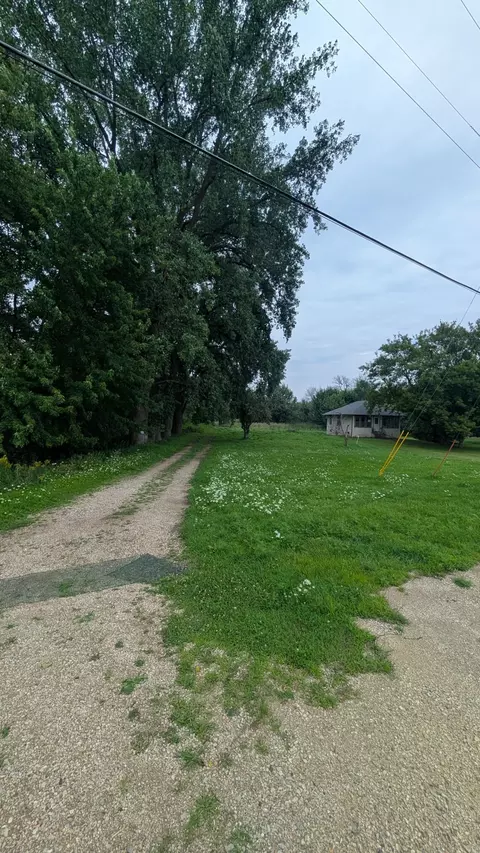 2021 Stevens St, Albert Lea, MN 56007