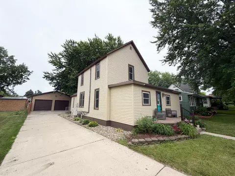 304 Louisiana Ave, Adrian, MN 56110