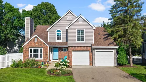 11107 Rhode Island Ave S, Bloomington, MN 55438