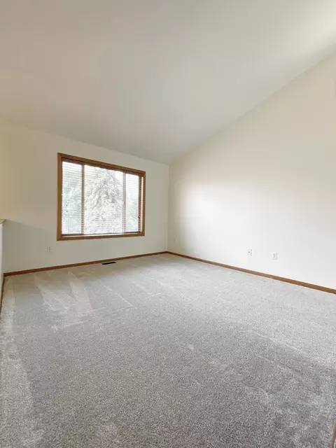 Bedroom - 2011 Lake View Dr, Jordan, MN 55352 photo 1 of 9