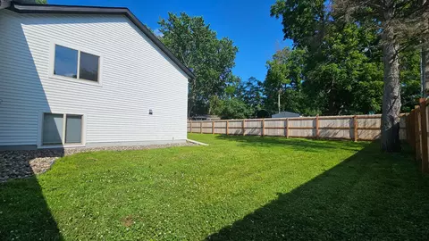 Exterior - 2011 Lake View Dr, Jordan, MN 55352 photo 7 of 9