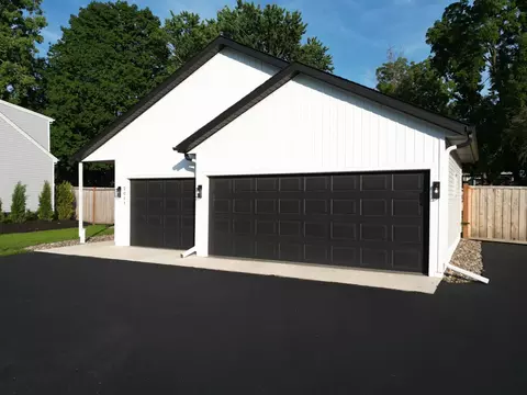 Exterior - 2011 Lake View Dr, Jordan, MN 55352 photo 2 of 9