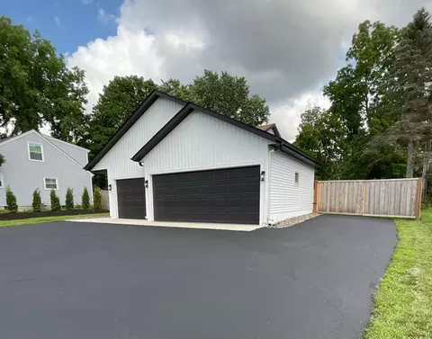 Exterior - 2011 Lake View Dr, Jordan, MN 55352 photo 5 of 9