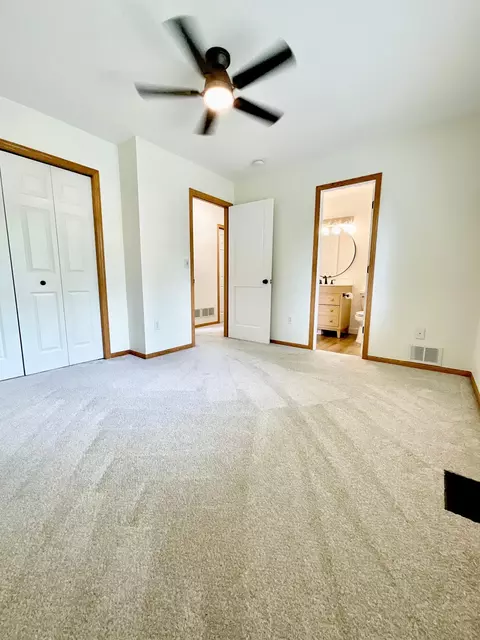 Bedroom - 2011 Lake View Dr, Jordan, MN 55352 photo 2 of 9