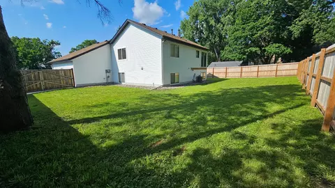 Exterior - 2011 Lake View Dr, Jordan, MN 55352 photo 8 of 9