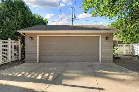 Exterior - 512 6th Ave SW, Austin, MN 55912 photo 9 of 11
