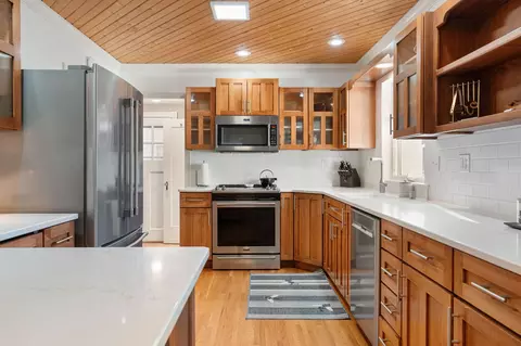 Kitchen - 512 6th Ave SW, Austin, MN 55912 photo 1 of 11
