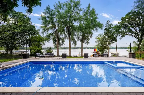 9934 199th St W, Lakeville, MN 55044