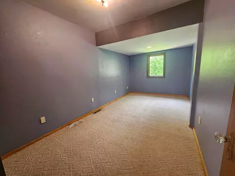 237 E Nelson Ave, Warren, MN 56762 photo 13