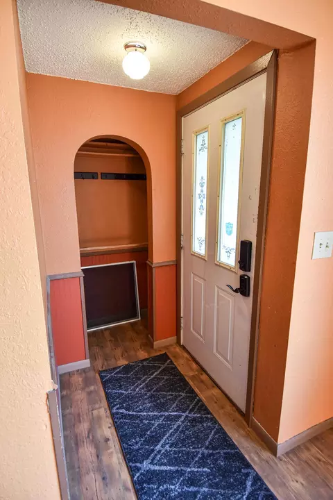 Entry Way - 237 E Nelson Ave, Warren, MN 56762 photo 1 of 2