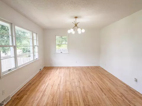 Living - 416 SW 4th St, Brainerd, MN 56401 photo 2 of 3